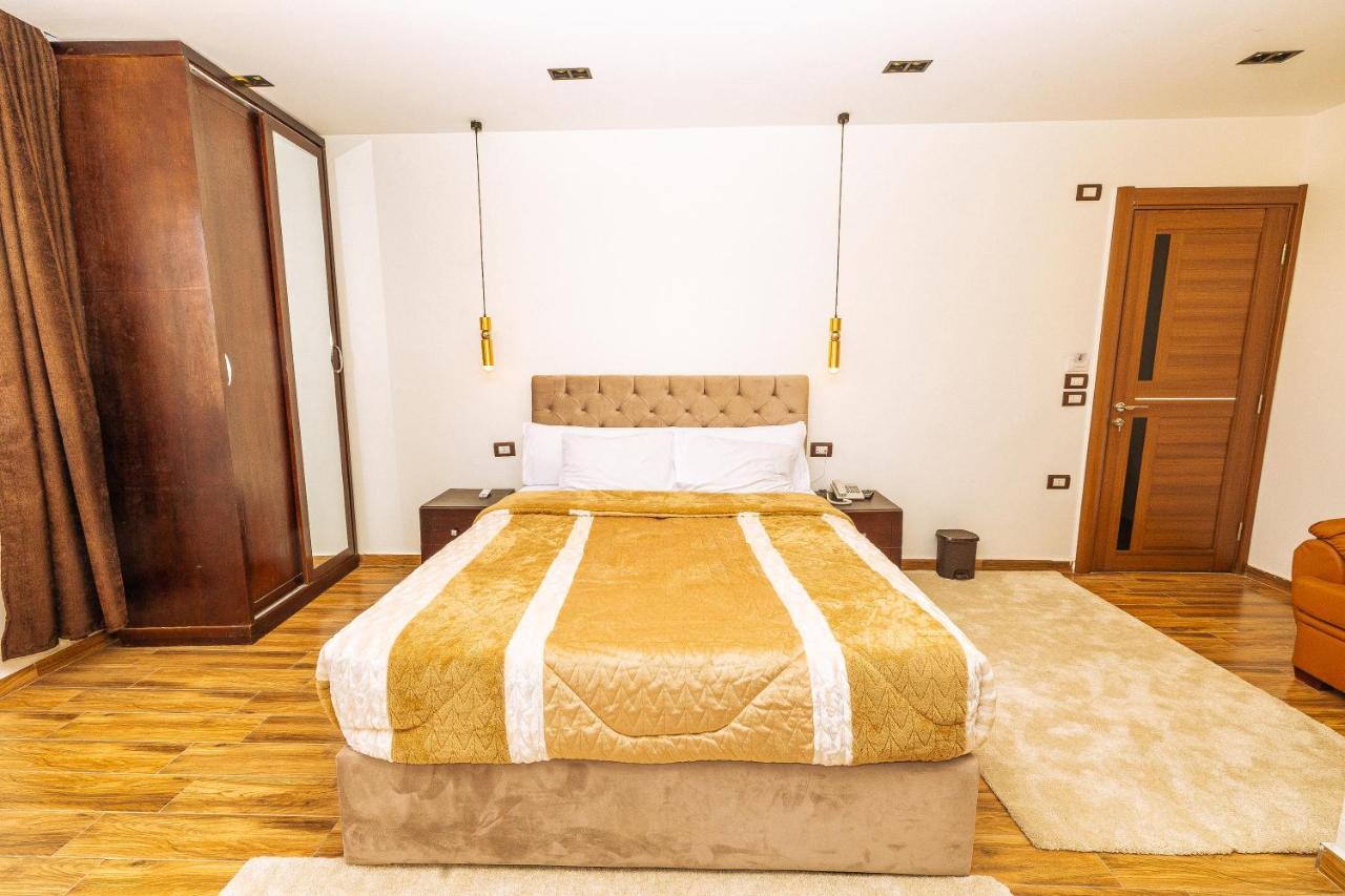 White Pyramids Inn Nazlet el Simman Exterior photo
