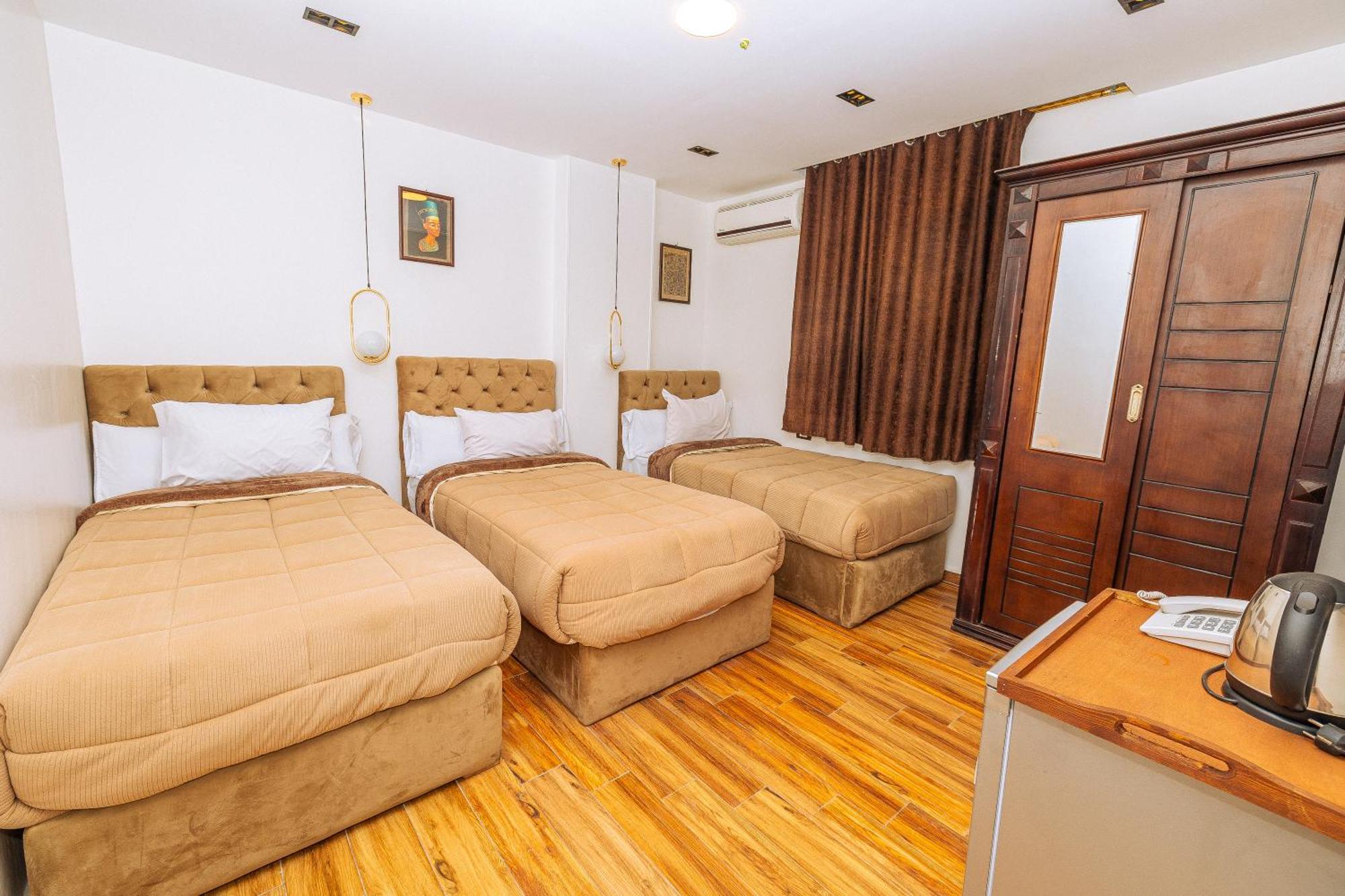 White Pyramids Inn Nazlet el Simman Exterior photo