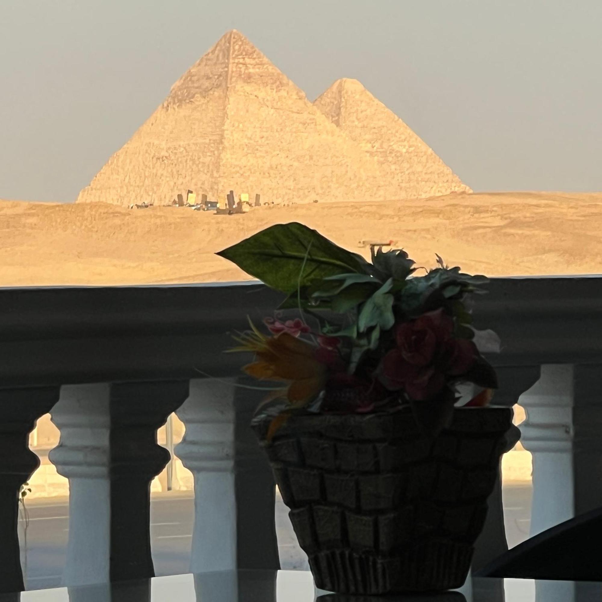 White Pyramids Inn Nazlet el Simman Exterior photo