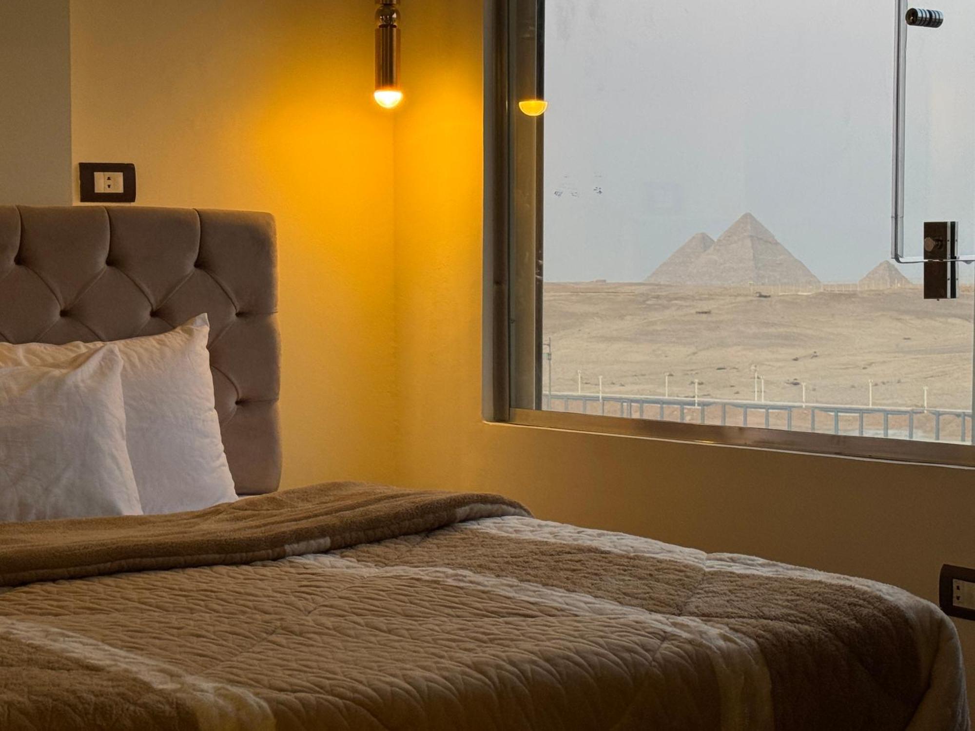 White Pyramids Inn Nazlet el Simman Exterior photo